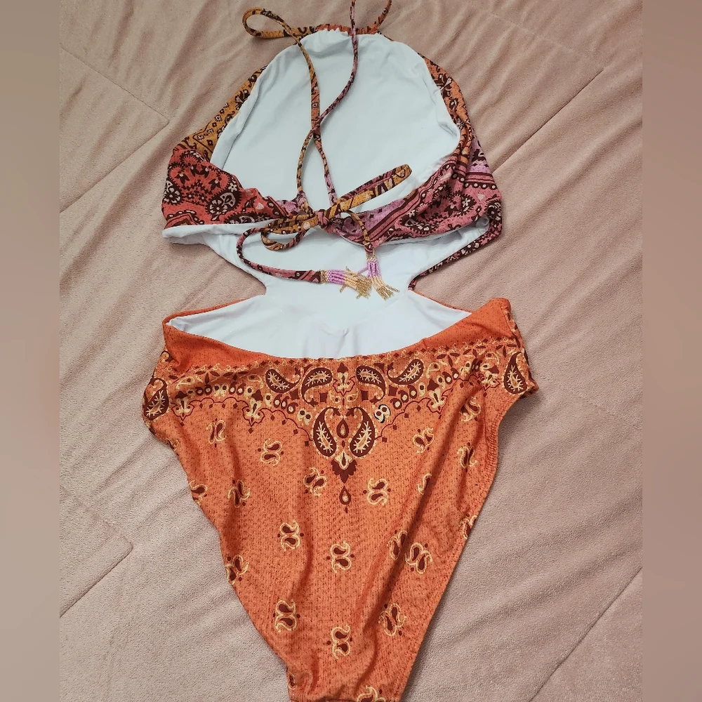NEW Farm Rio Halter Cutout Swimsuit - Picture 10 of 13